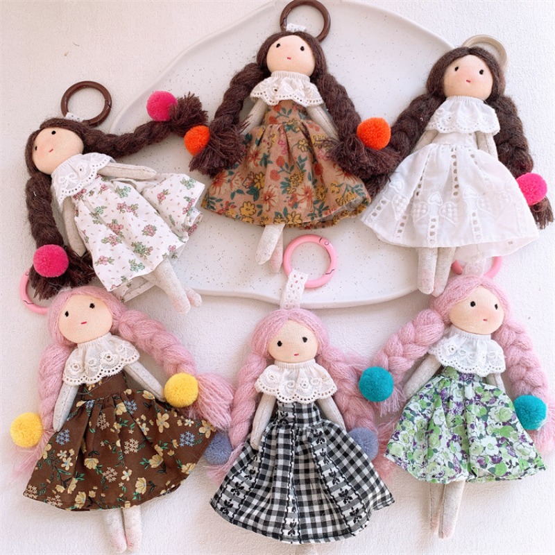 Kids Toys Supplier - かわいい三つ編み人形バッグチャーム甘い小さな女の子の花柄ドレスキーホルダーぬいぐるみペンダント愛らしいバックパック吊り下げ飾り