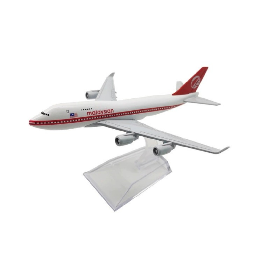 Kids Toys Malaysia - 飛行機B747模型玩具子供用航空機赤色B747マレーシア航空16cm合金1/400スケール飛行機模型おもちゃ男の子子供向け