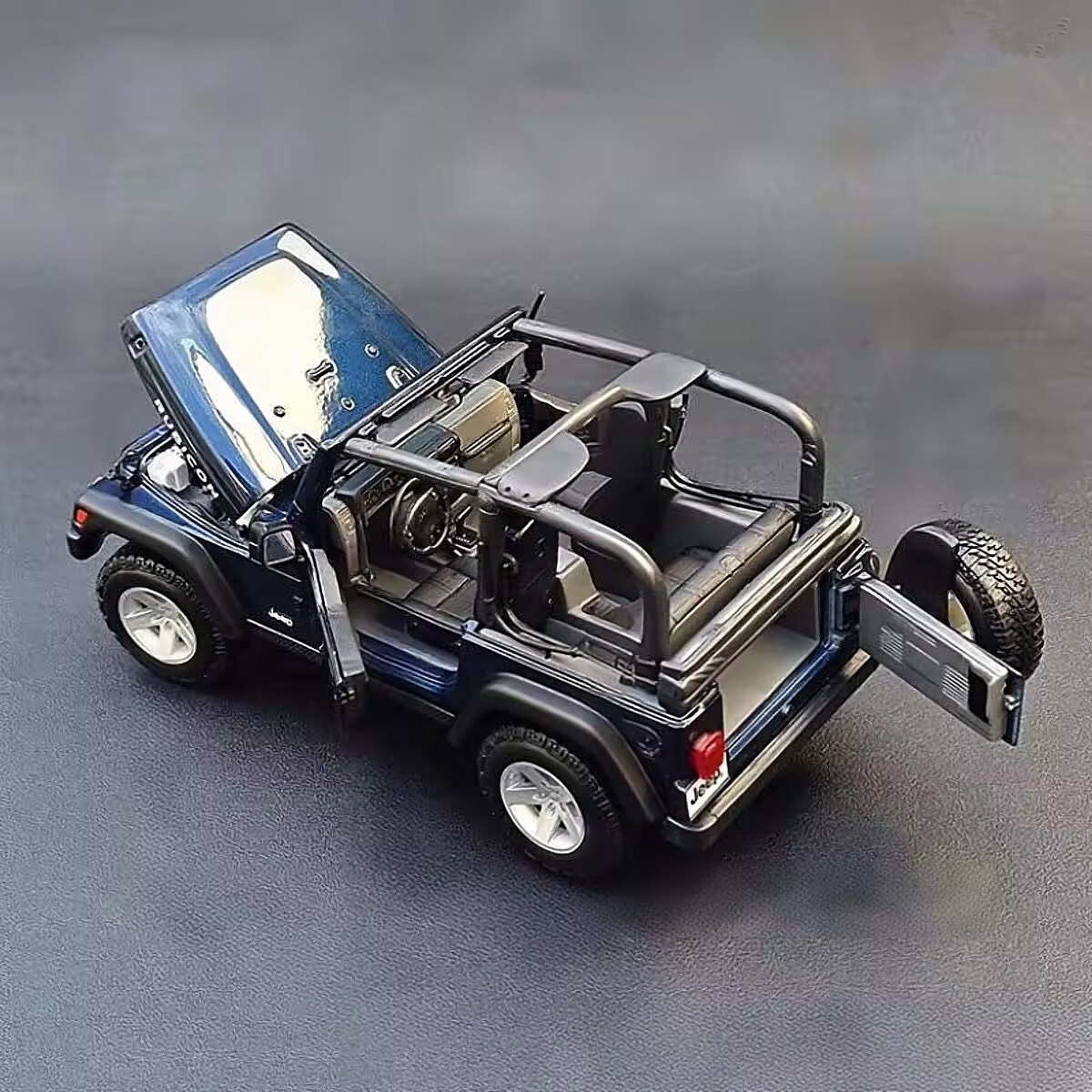 Maisto 1:18 ジープラングラールビコン合金車モデル - Kids Toys Jeep のレビューと価格