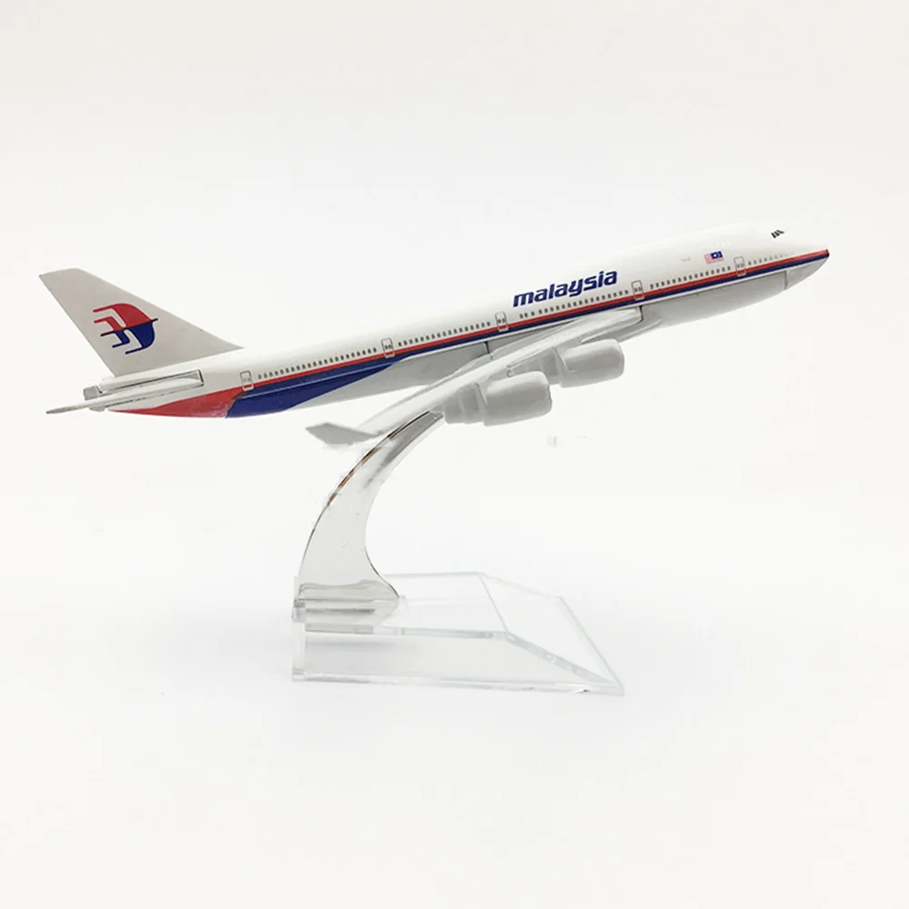 1/400 スケール航空機ボーイング 747 マレーシア 1 - Kids Toys Malaysia のレビューと価格