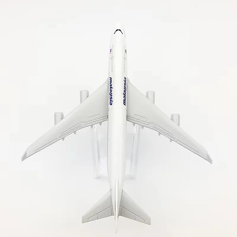 1/400スケール 飛行機模型 マレーシア747 16cm  - Kids Toys Malaysia のレビューと価格