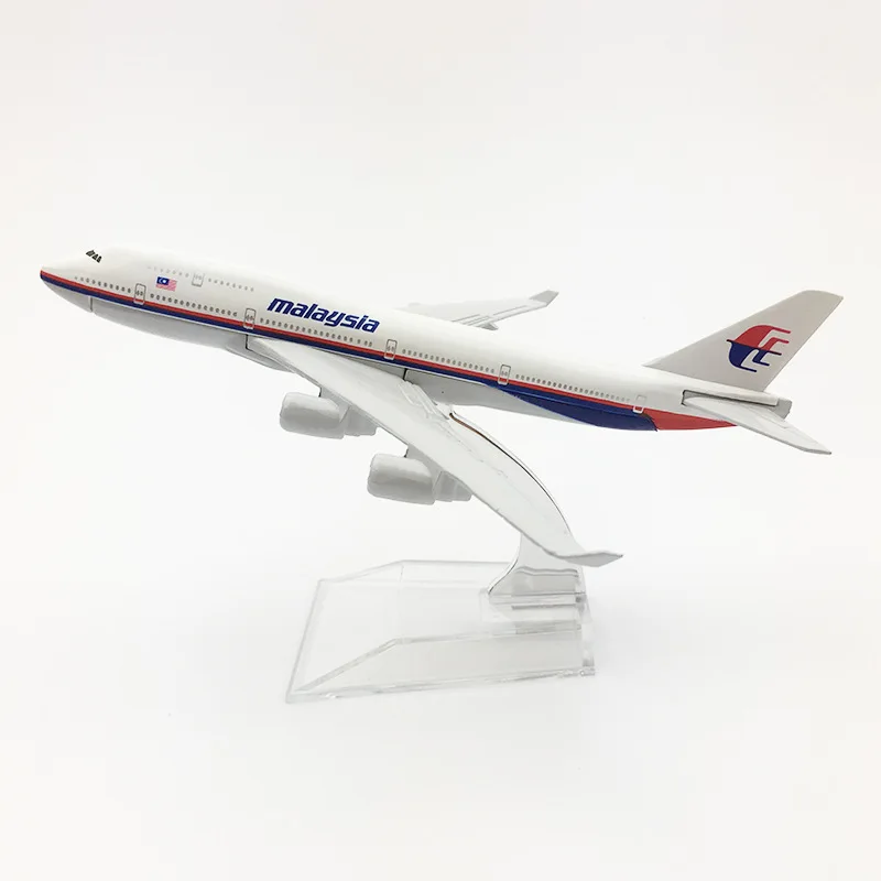1/400スケール 飛行機模型 マレーシア747 16cm  - Kids Toys Malaysia のレビューと価格