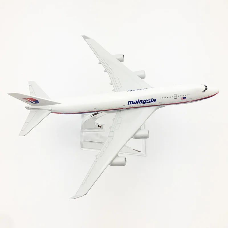 1/400スケール 飛行機模型 マレーシア747 16cm  - Kids Toys Malaysia のレビューと価格