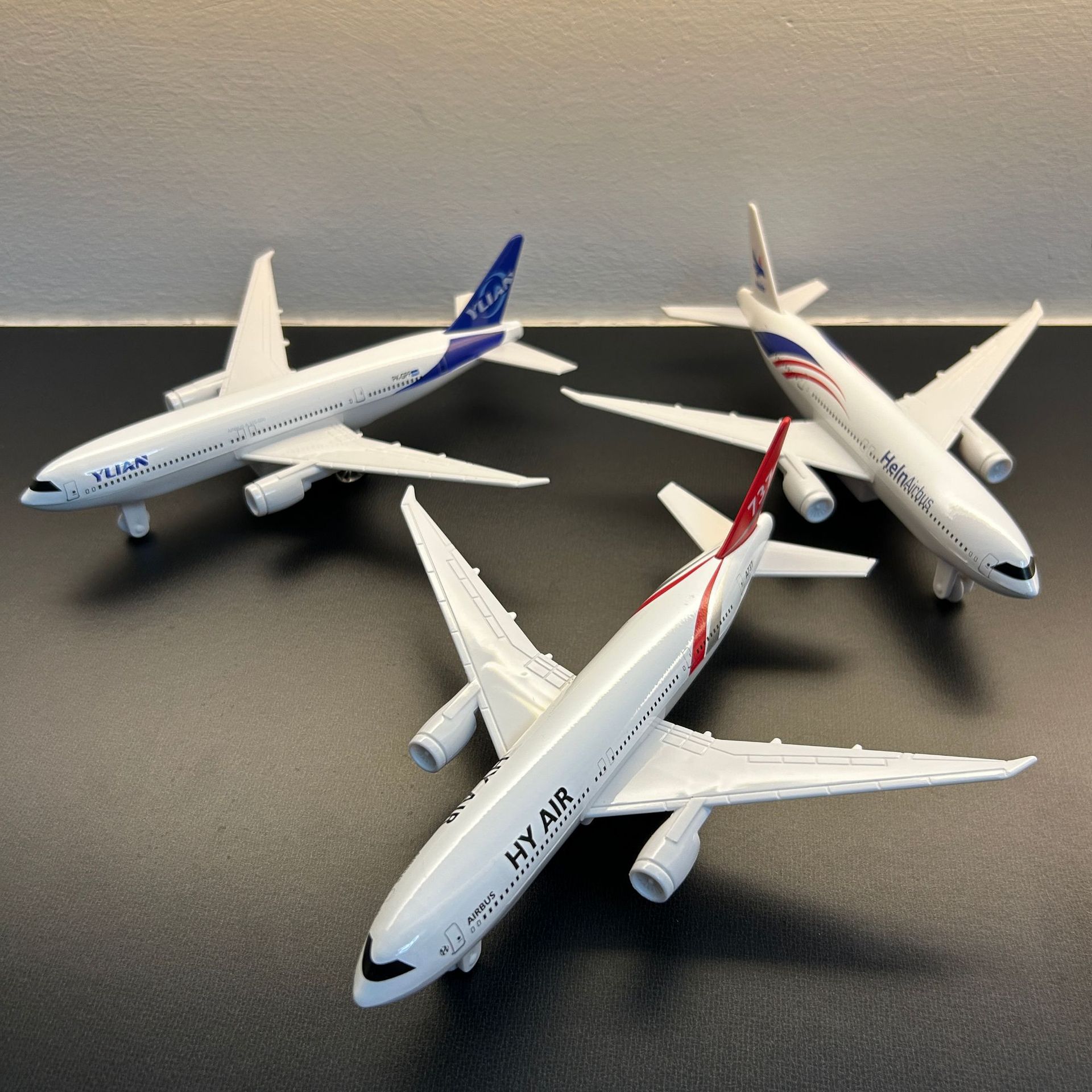 ミニチュア航空モデル子供のおもちゃシミュレーション合金航空機 - Kids Toys Supplier のレビューと価格