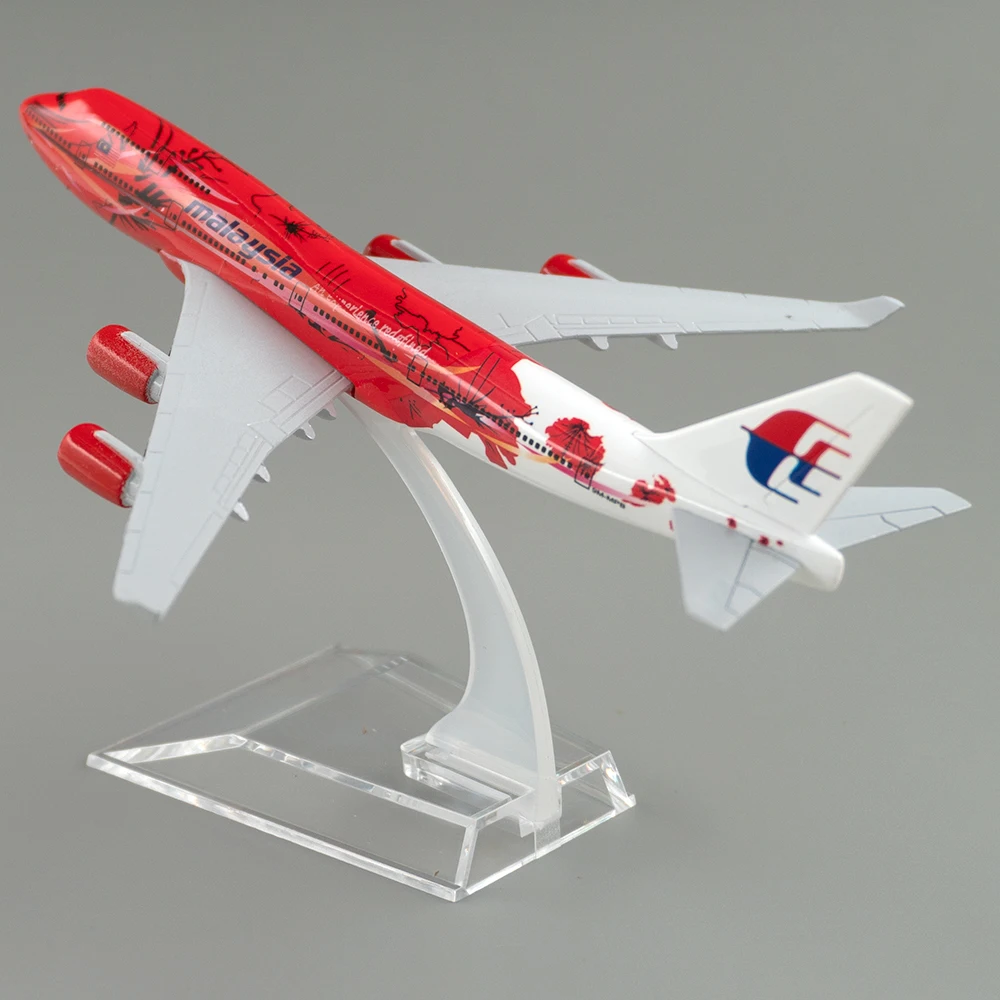1/400 スケール航空機ボーイング 747 マレーシア 1 - Kids Toys Malaysia のレビューと価格