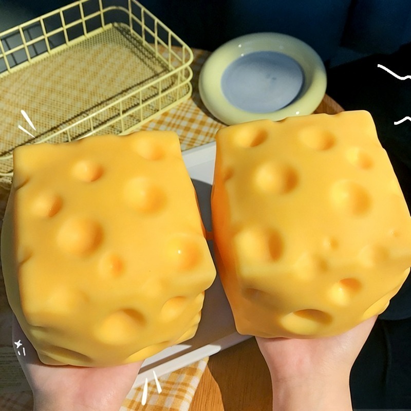 @ダークイエローチーズキューブストレスボール、ゆっくり形状変 - Kids Toys Yellow のレビューと価格